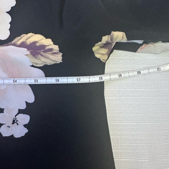 Bobbie Brooks women’s flower patterned dress, size M, 3/4 sleeves - Picture 5 of 6